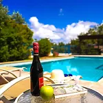 Azzurro Villa Peyia