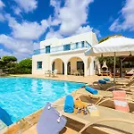 Villa Azzurro *