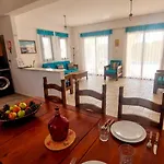 Villa Azzurro Peyia