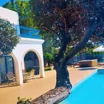 Azzurro * Peyia