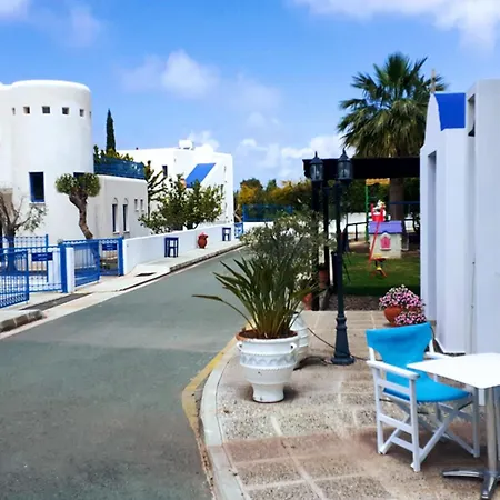 Villa Azzurro Peyia