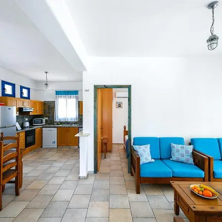 Azzurro Villa Peyia