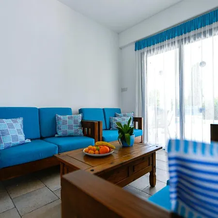 Azzurro * Peyia