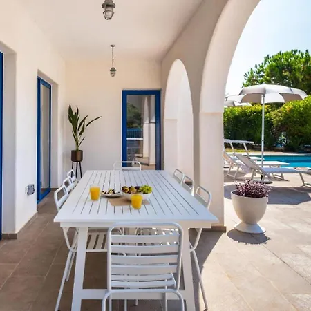 Villa Azzurro *