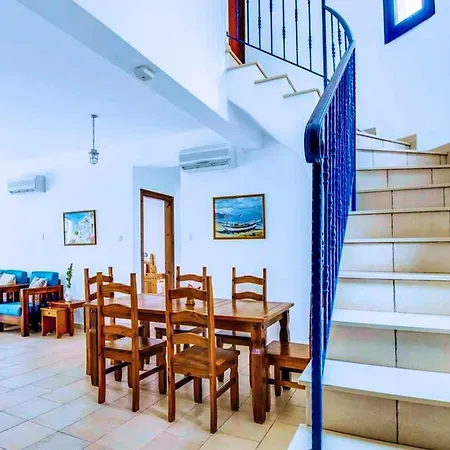 Azzurro Villa *