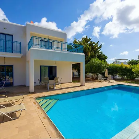 Azzurro Villa Peyia